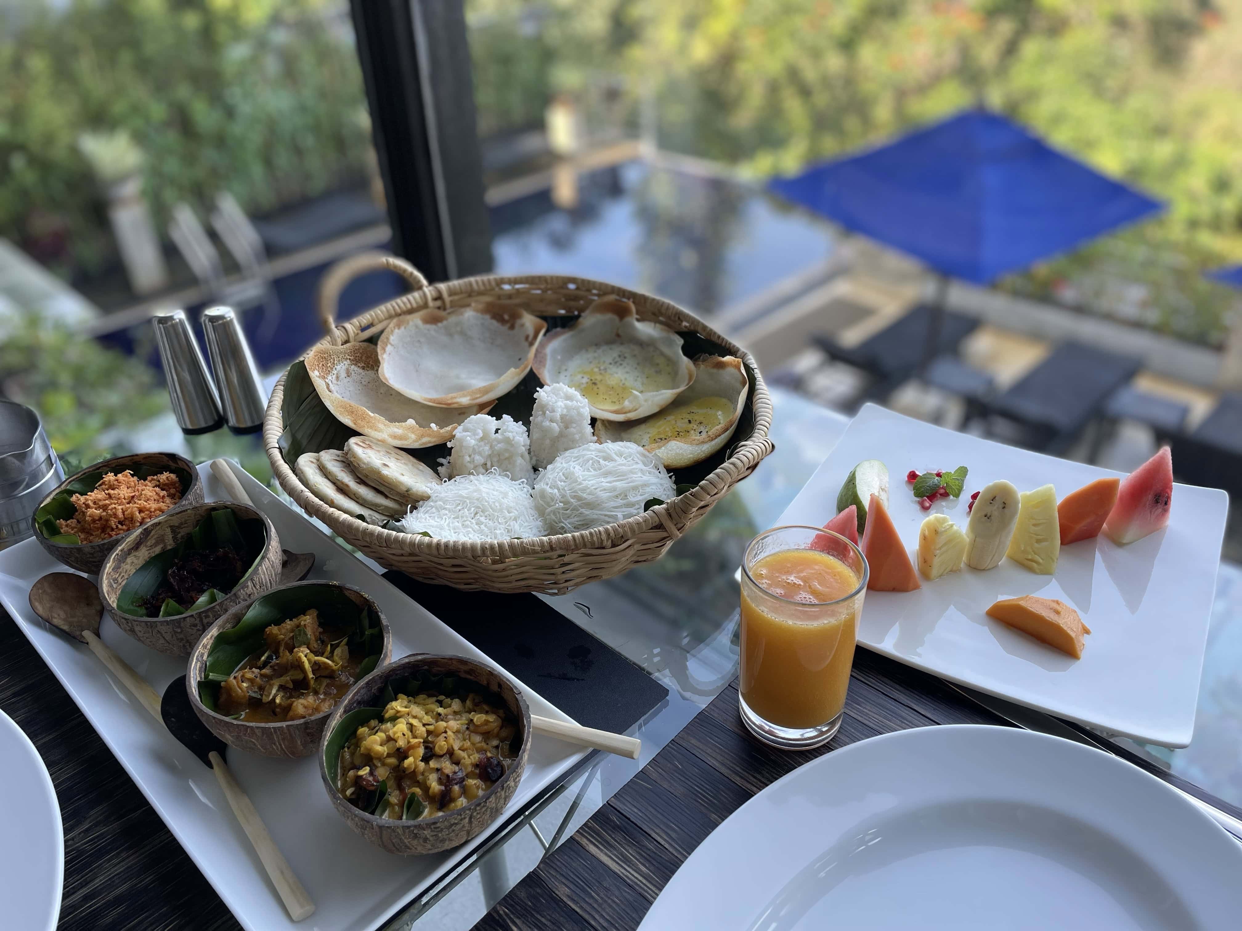 How To Avoid Food Poisoning While Travelling