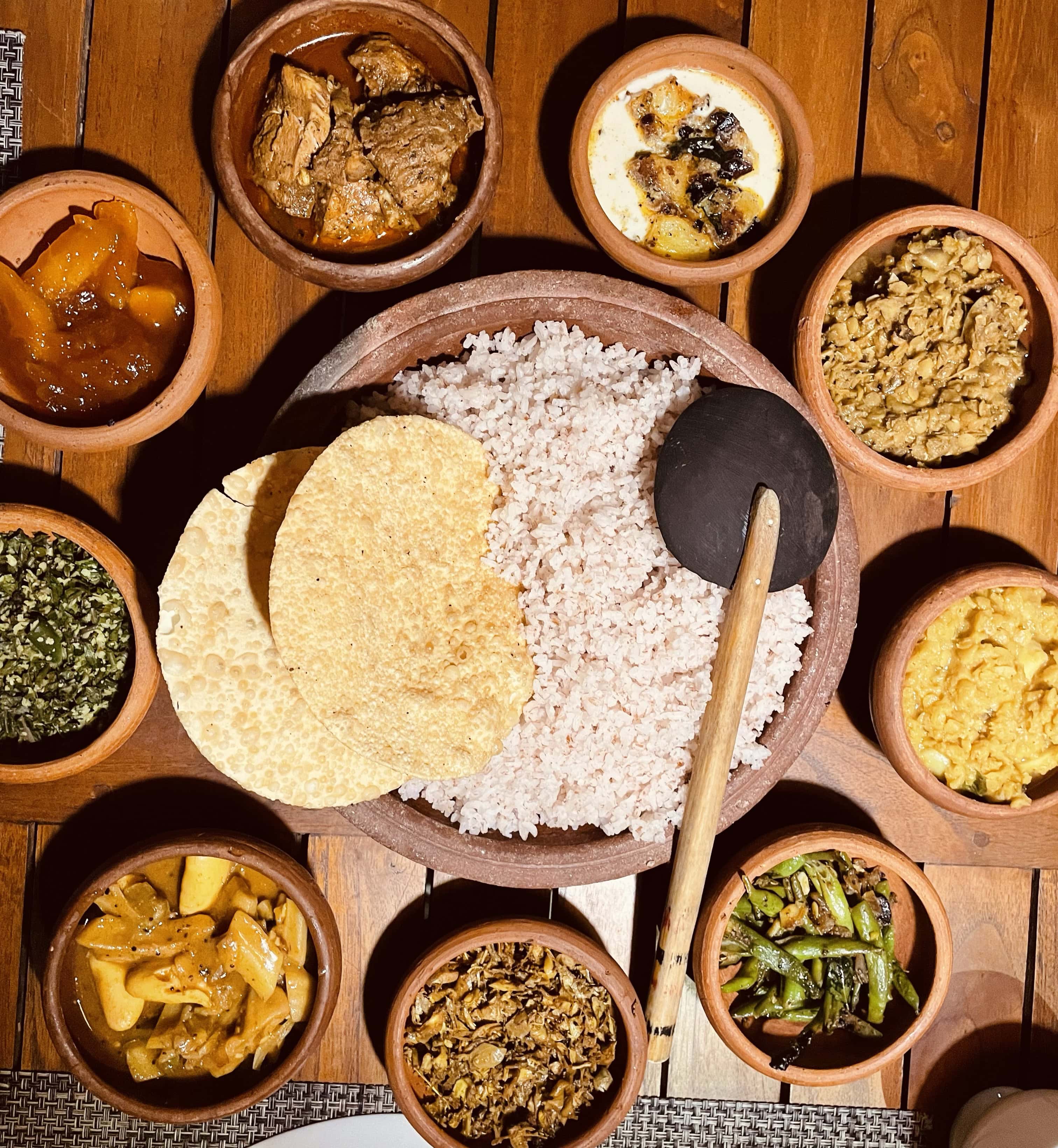 How To Avoid Food Poisoning While Travelling