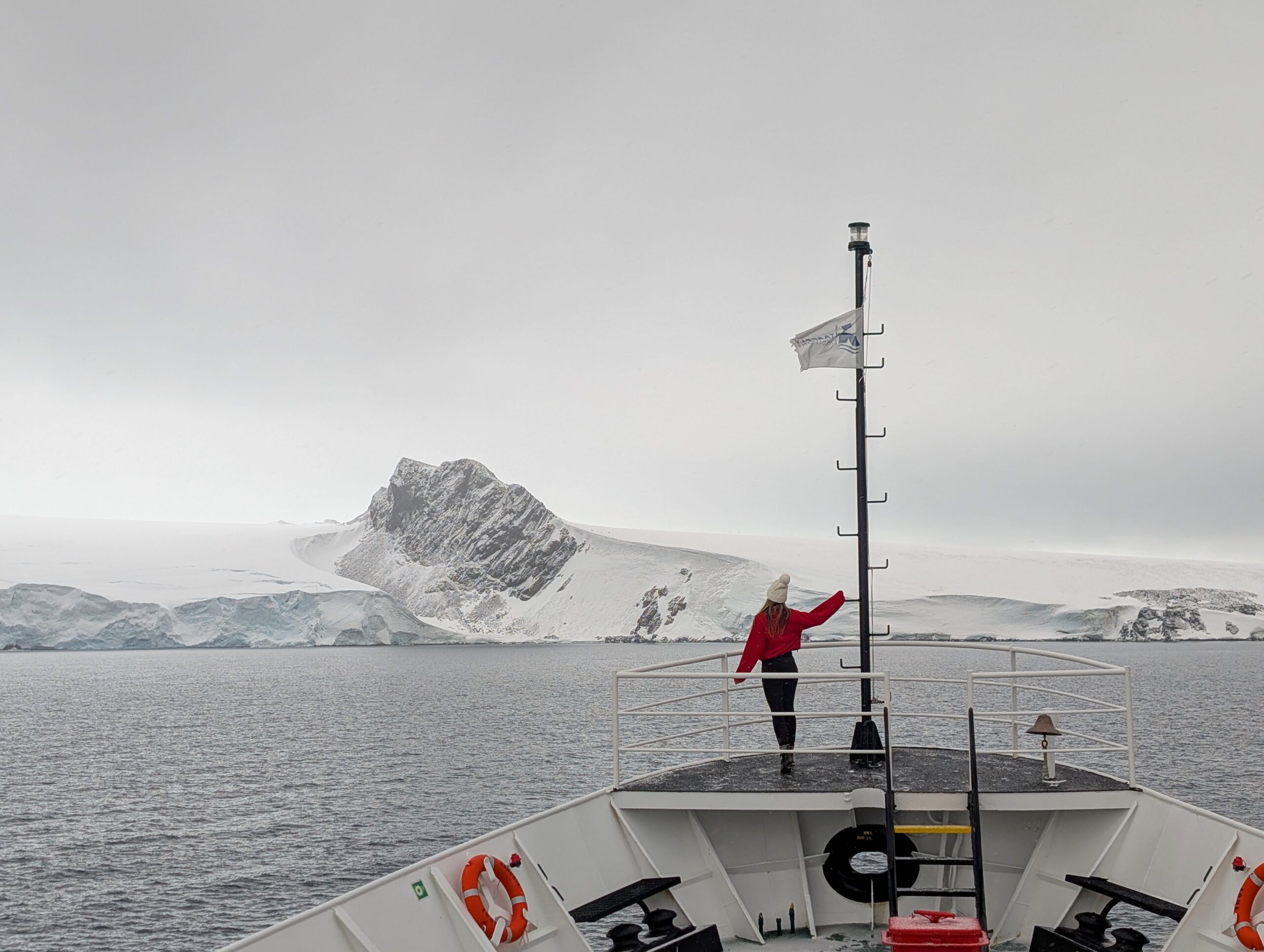 The Antarpply cruise Antarctica the 7th continent